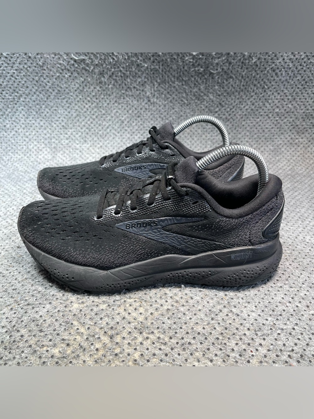 Brooks Ghost 16 Black Running Shoes Size 8 Women’s